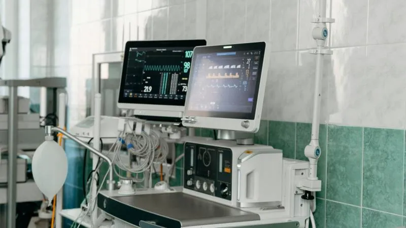 Surgical ICU (Surgical Intensive Care Unit)